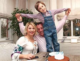 Ağaoğlu'nun ikinci eşi ilk kez konuştu Ağaoğlu'nun ikinci eşi ilk kez konuştu